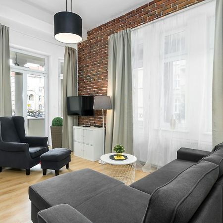 Apartment Poznan Mtp Chelmonskiego By Noclegi Renters Extérieur photo